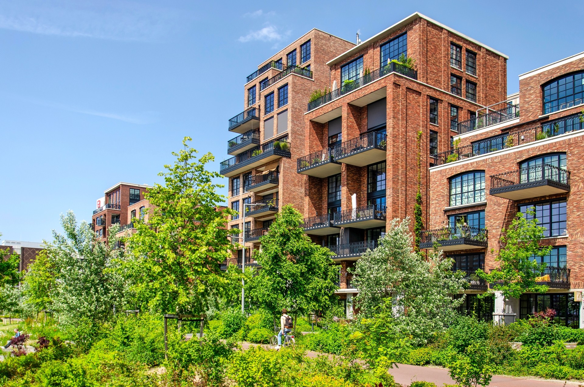 Mixed use panden, ook wel combinatiepanden genoemd, zijn panden met meerdere functies.